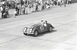 1962 Sebring 12 Hour race. Morgan Plus 4 SS driven by Al Rodgers and James Bailey